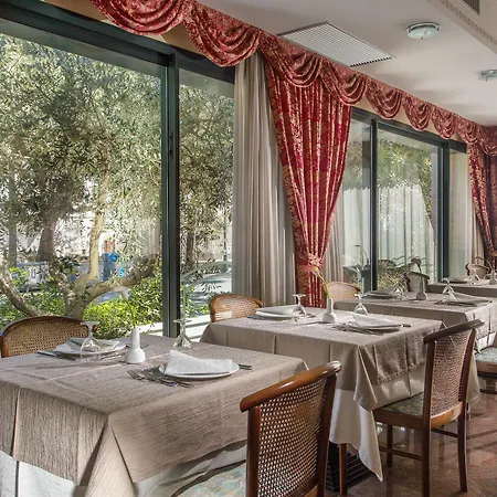 Zeus Hotel Cesenatico