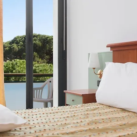 Zeus 3* צ'סנטיקו